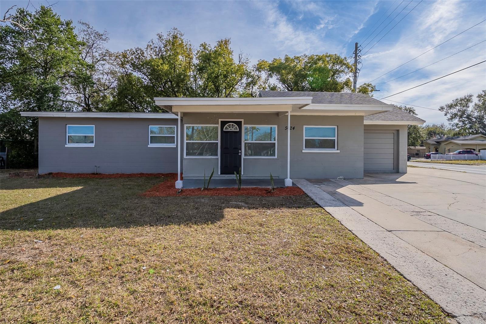 Single Family Residence in ORLANDO, FL - Daniel Dourado