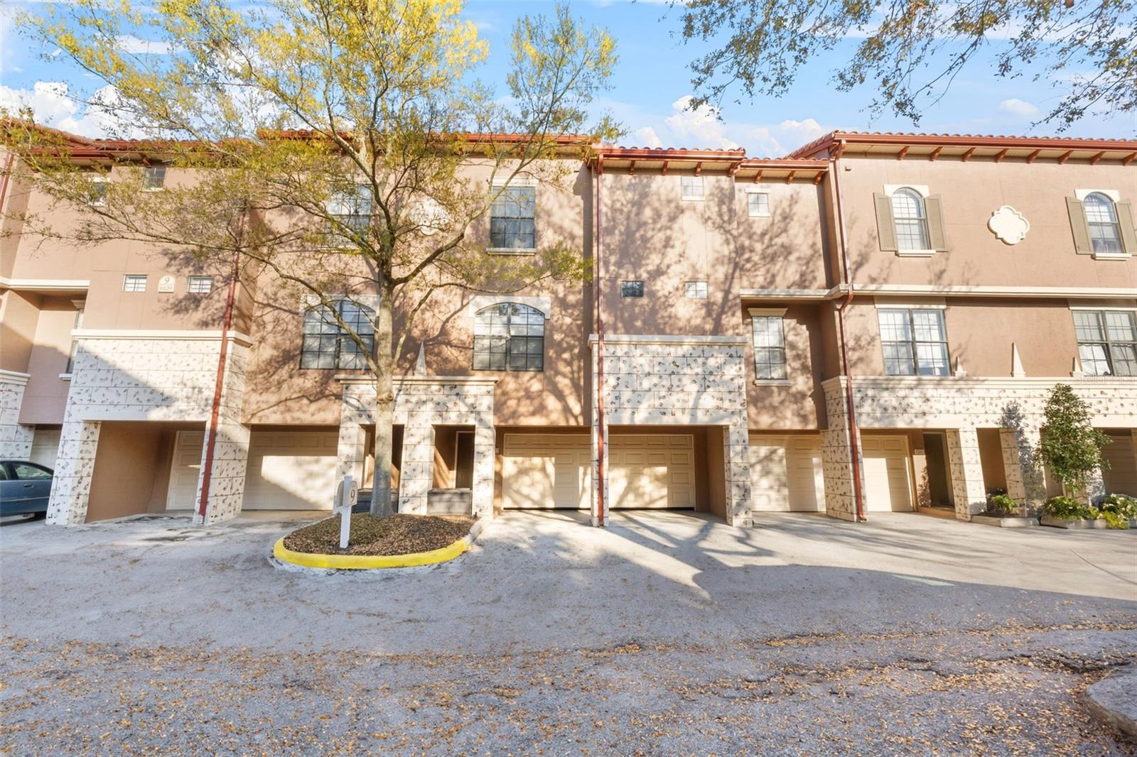 Condominium in ORLANDO, FL - Daniel Dourado