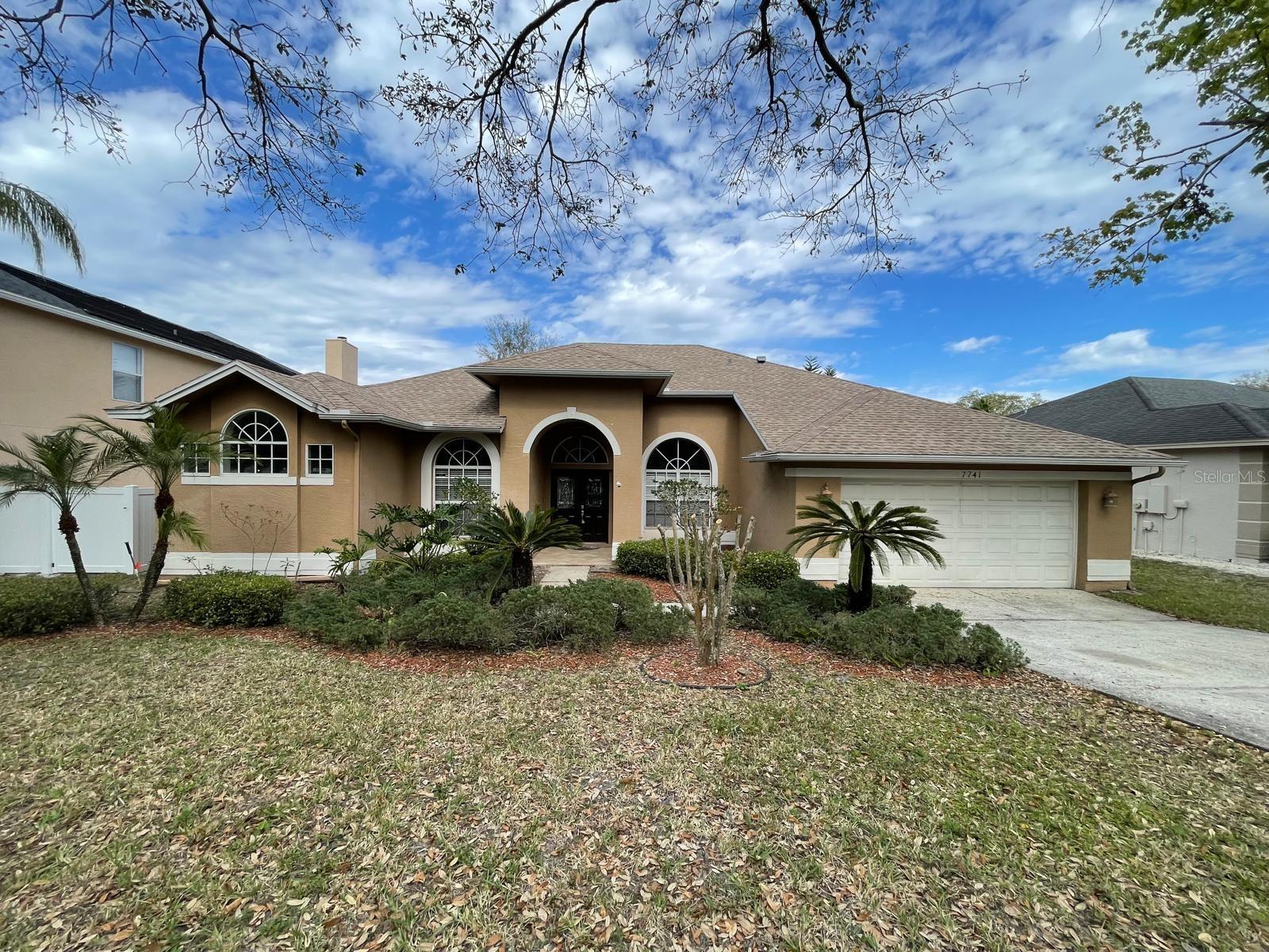 Single Family Residence in ORLANDO, FL - Daniel Dourado