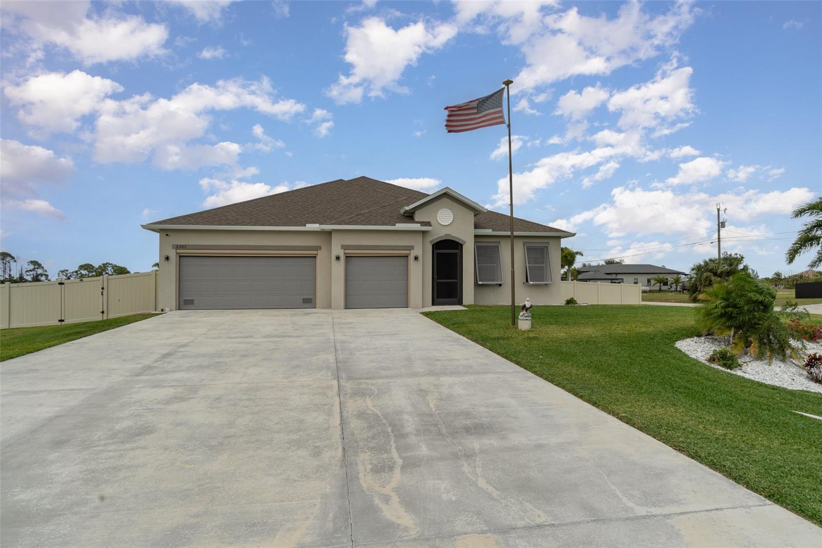 Single Family Residence in CAPE CORAL, FL - Daniel Dourado