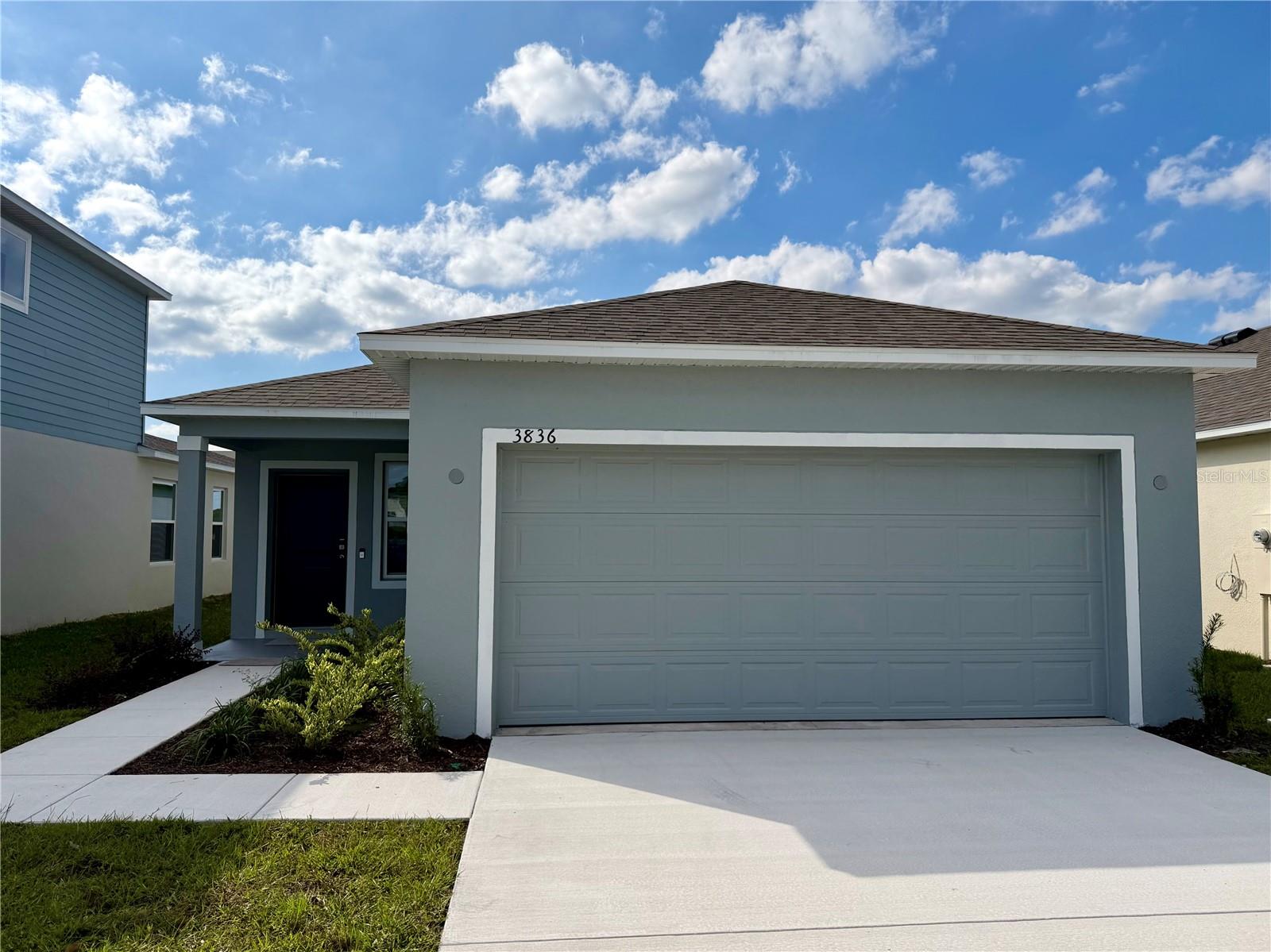 Single Family Residence em POINCIANA, FL - Daniel Dourado