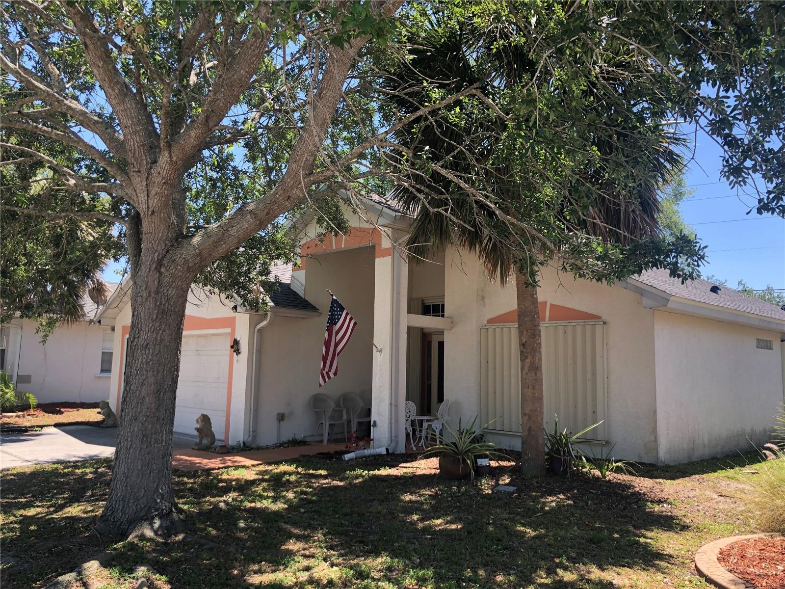 Single Family Residence in PORT CHARLOTTE, FL - Daniel Dourado