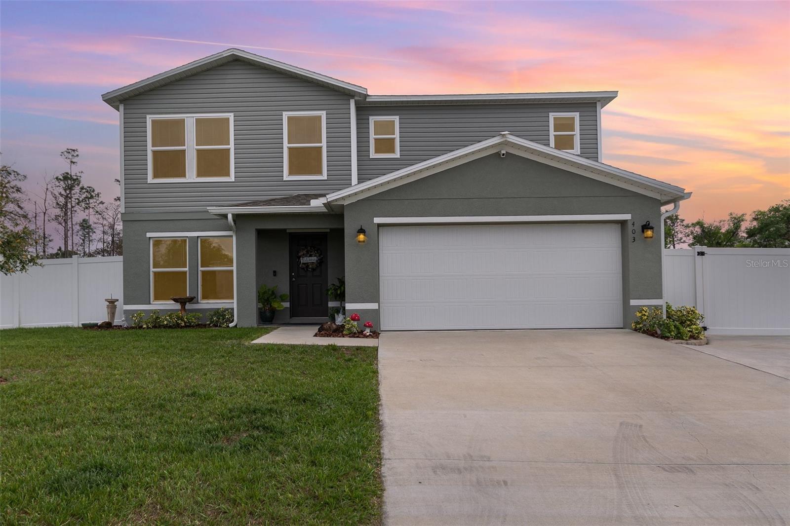 Single Family Residence em WELAKA, FL - Daniel Dourado