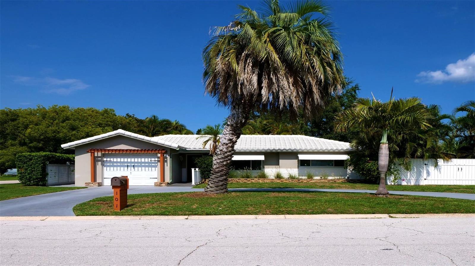 Single Family Residence em CLEARWATER, FL - Daniel Dourado