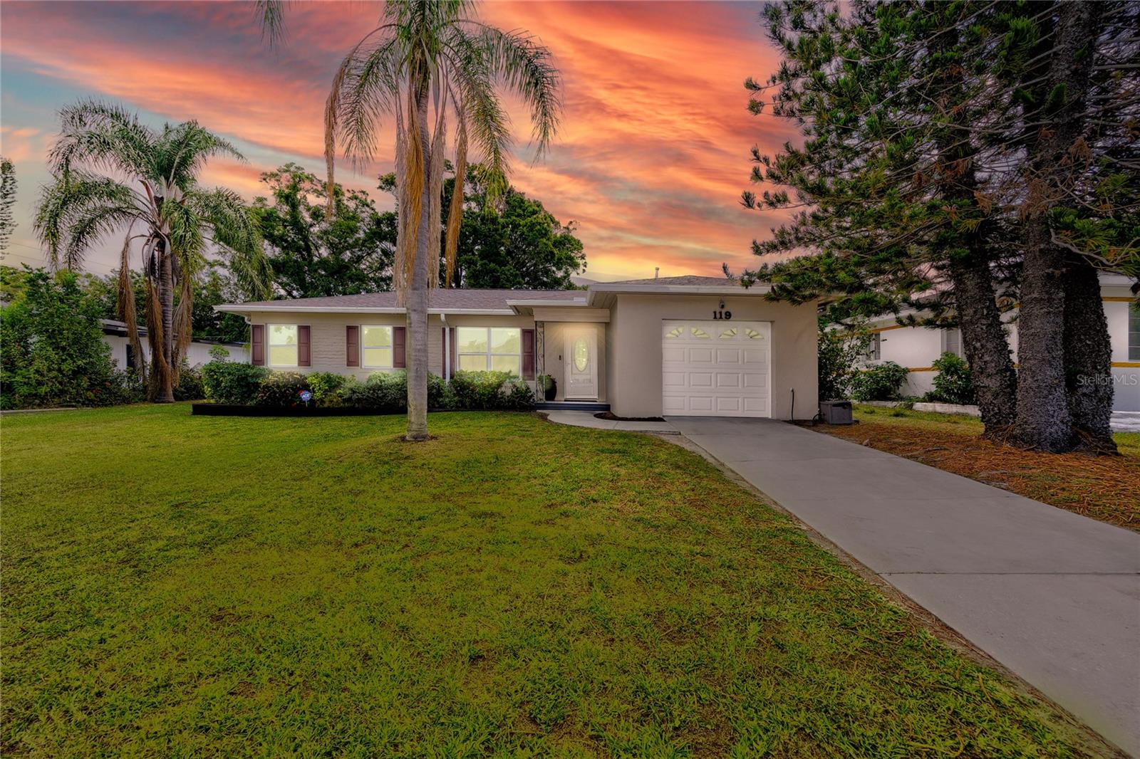 Single Family Residence em CLEARWATER, FL - Daniel Dourado