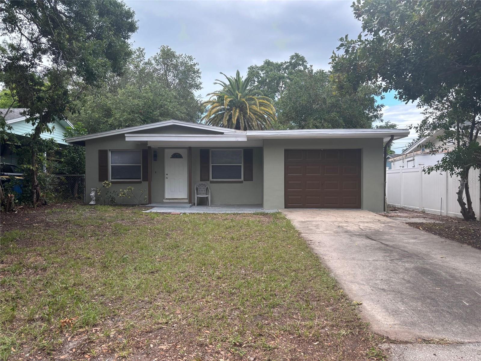 Single Family Residence em CLEARWATER, FL - Daniel Dourado