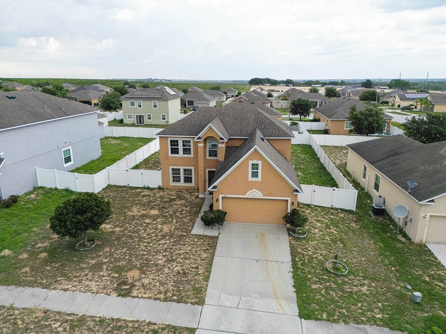 Single Family Residence em DUNDEE, FL - Daniel Dourado