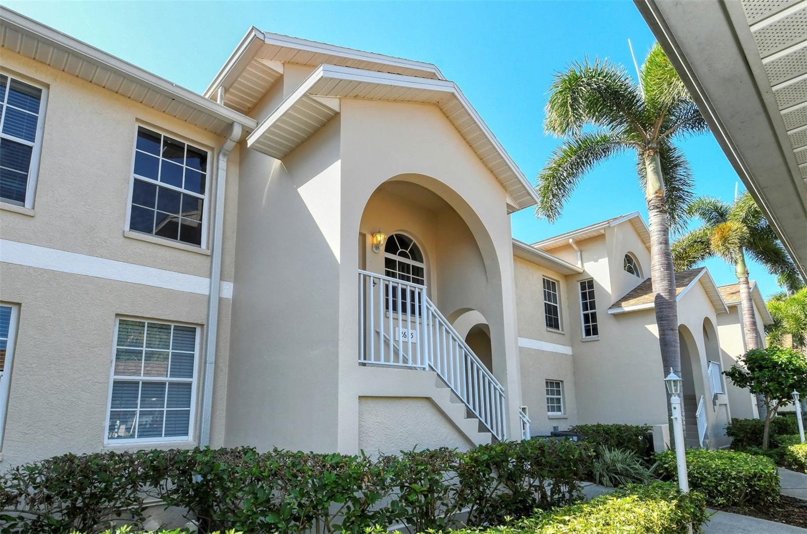 Condominium in SARASOTA, FL - Daniel Dourado