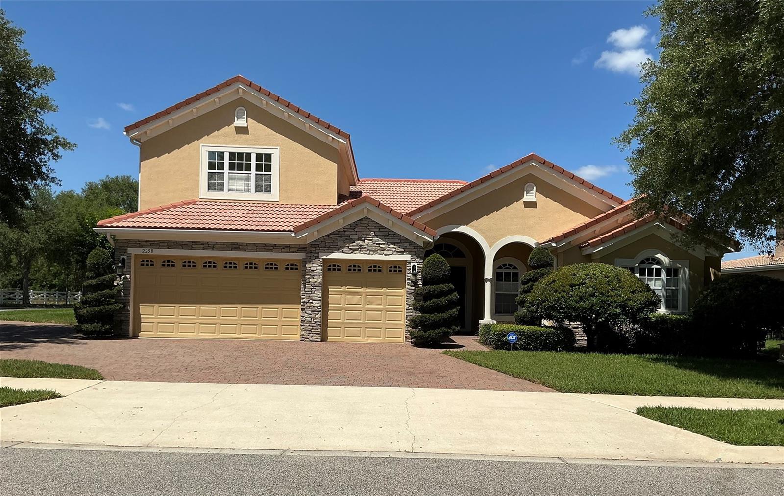 Single Family Residence em WINTER GARDEN, FL - Daniel Dourado