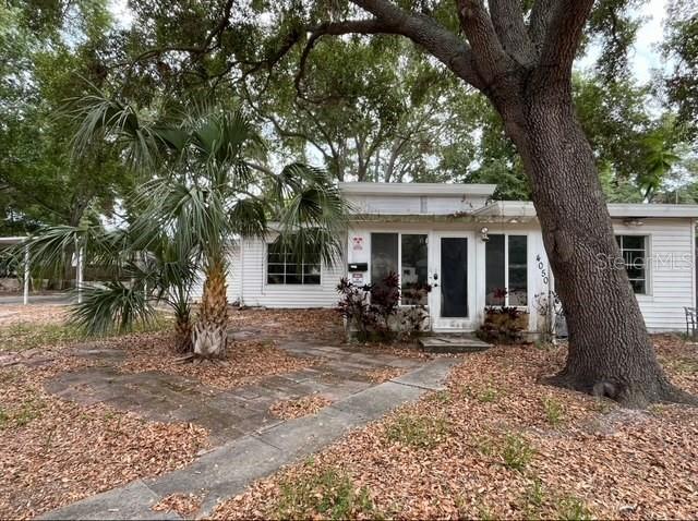 Single Family Residence em ST PETERSBURG, FL - Daniel Dourado