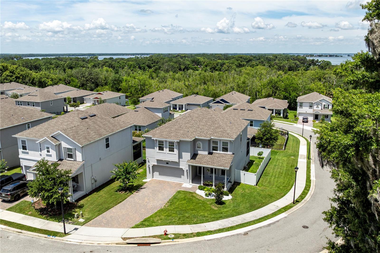 Single Family Residence em MOUNT DORA, FL - Daniel Dourado