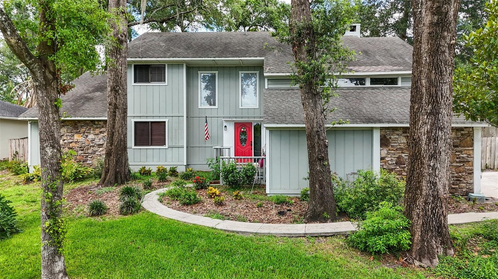 Single Family Residence em MOUNT DORA, FL - Daniel Dourado