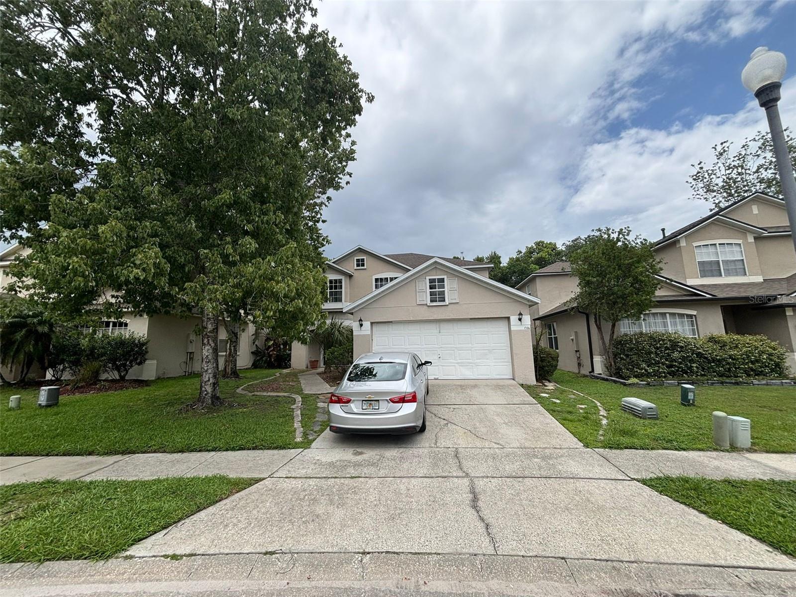 Single Family Residence em OVIEDO, FL - Daniel Dourado