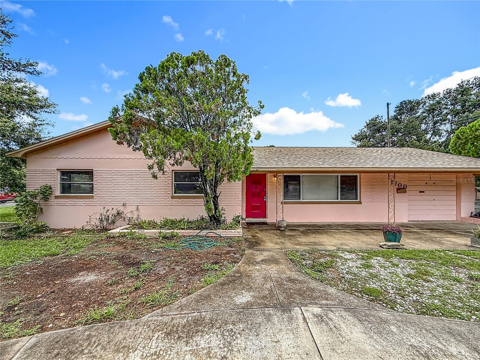 Single Family Residence em ST PETERSBURG, FL - Daniel Dourado