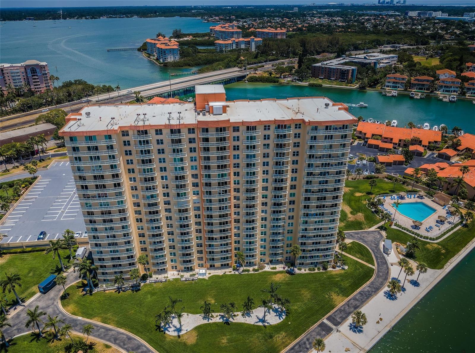 Condominium em ST PETERSBURG, FL - Daniel Dourado