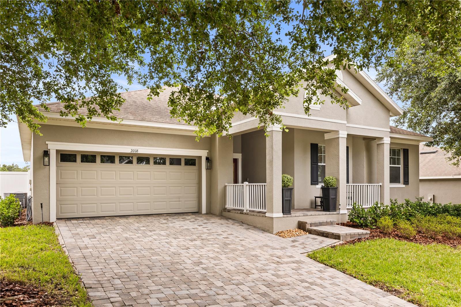 Single Family Residence in WINTER GARDEN, FL - Daniel Dourado