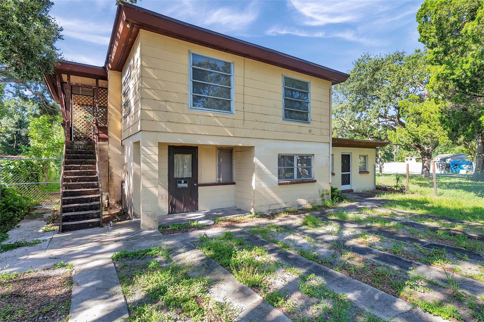 Single Family Residence em ST PETERSBURG, FL - Daniel Dourado