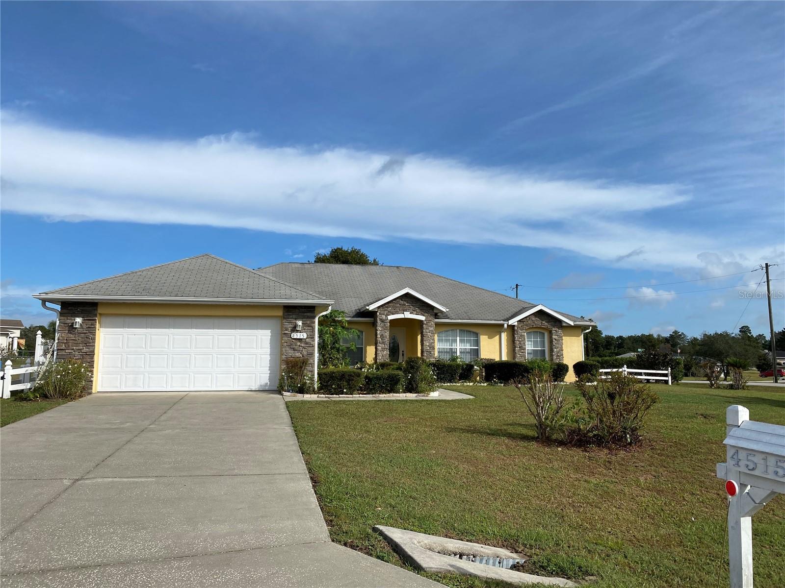 Single Family Residence em OCALA, FL - Daniel Dourado