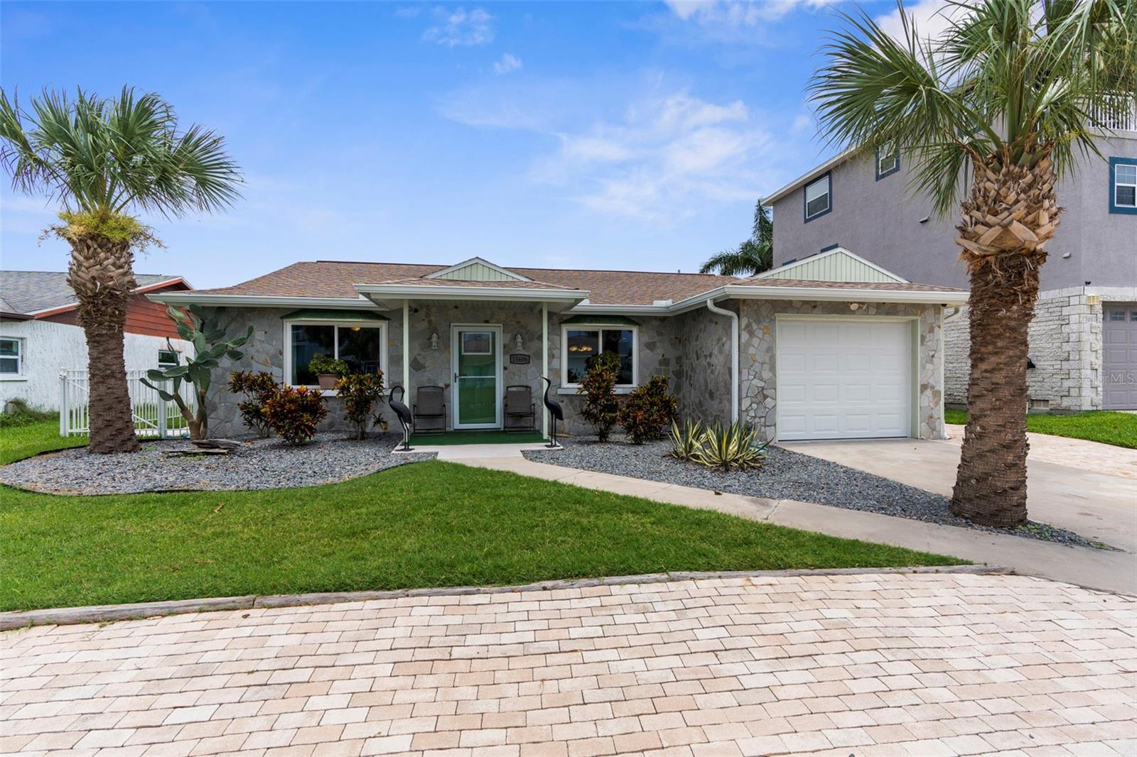 Single Family Residence em HUDSON, FL - Daniel Dourado