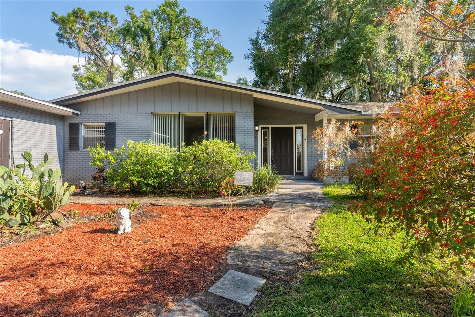 Single Family Residence in AUBURNDALE, FL - Daniel Dourado