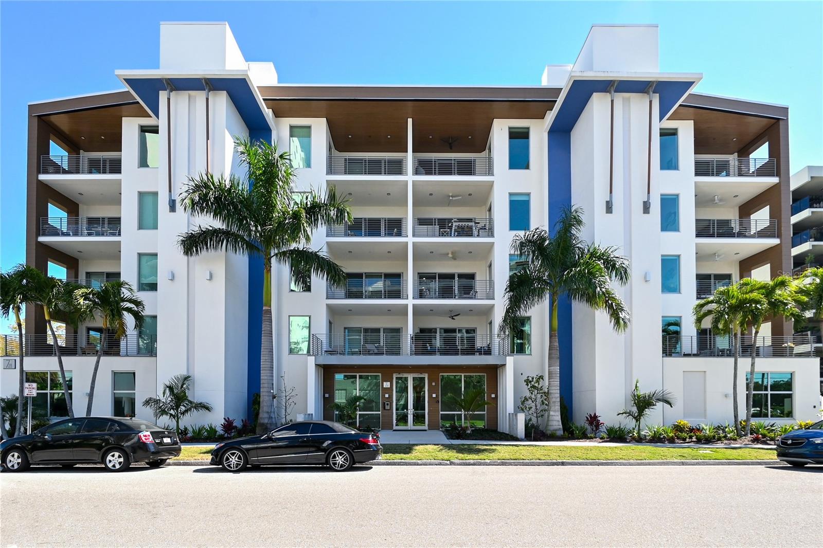 Condominium in SARASOTA, FL - Daniel Dourado