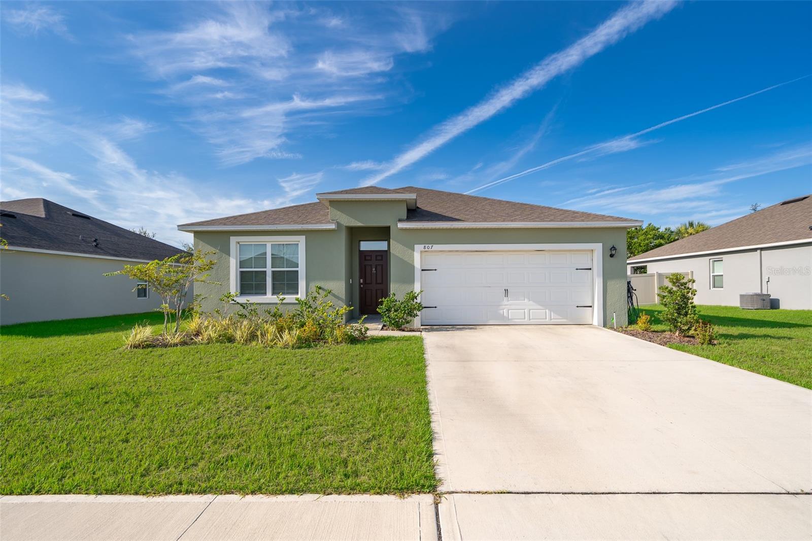 Single Family Residence in AUBURNDALE, FL - Daniel Dourado