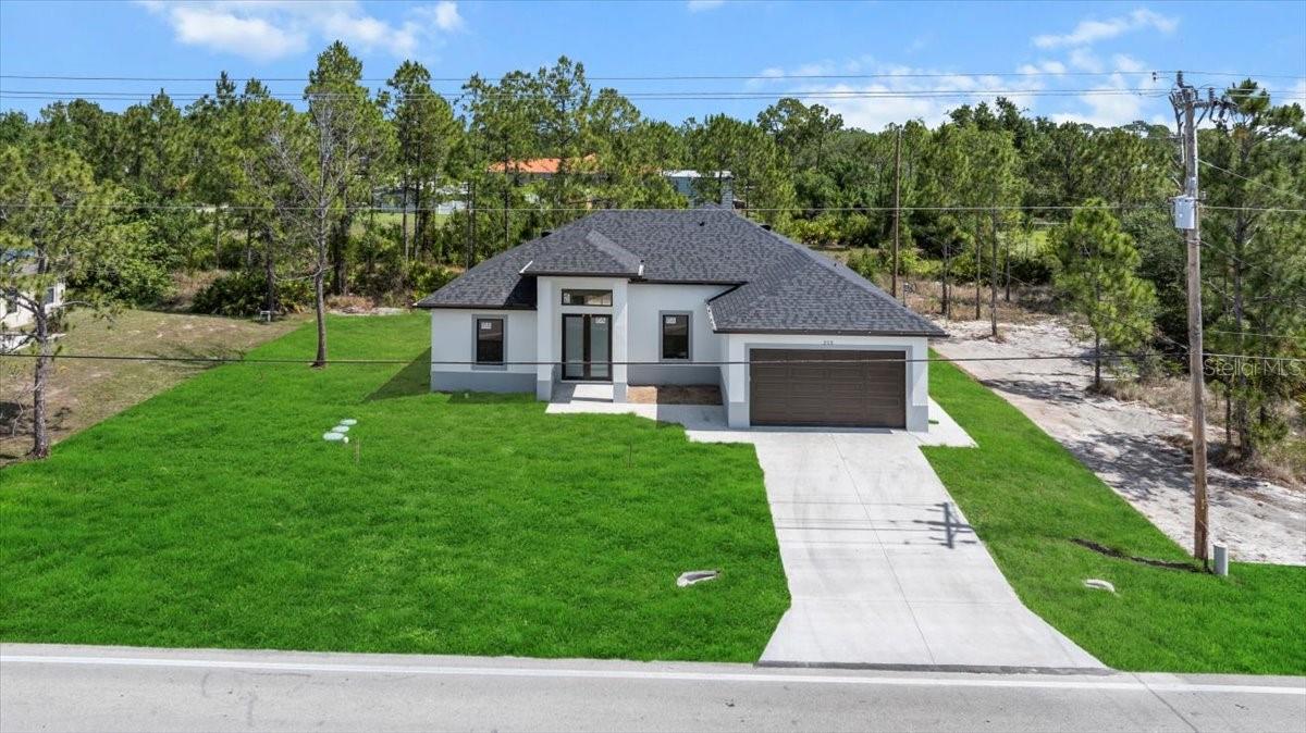 Single Family Residence in LEHIGH ACRES, FL - Daniel Dourado