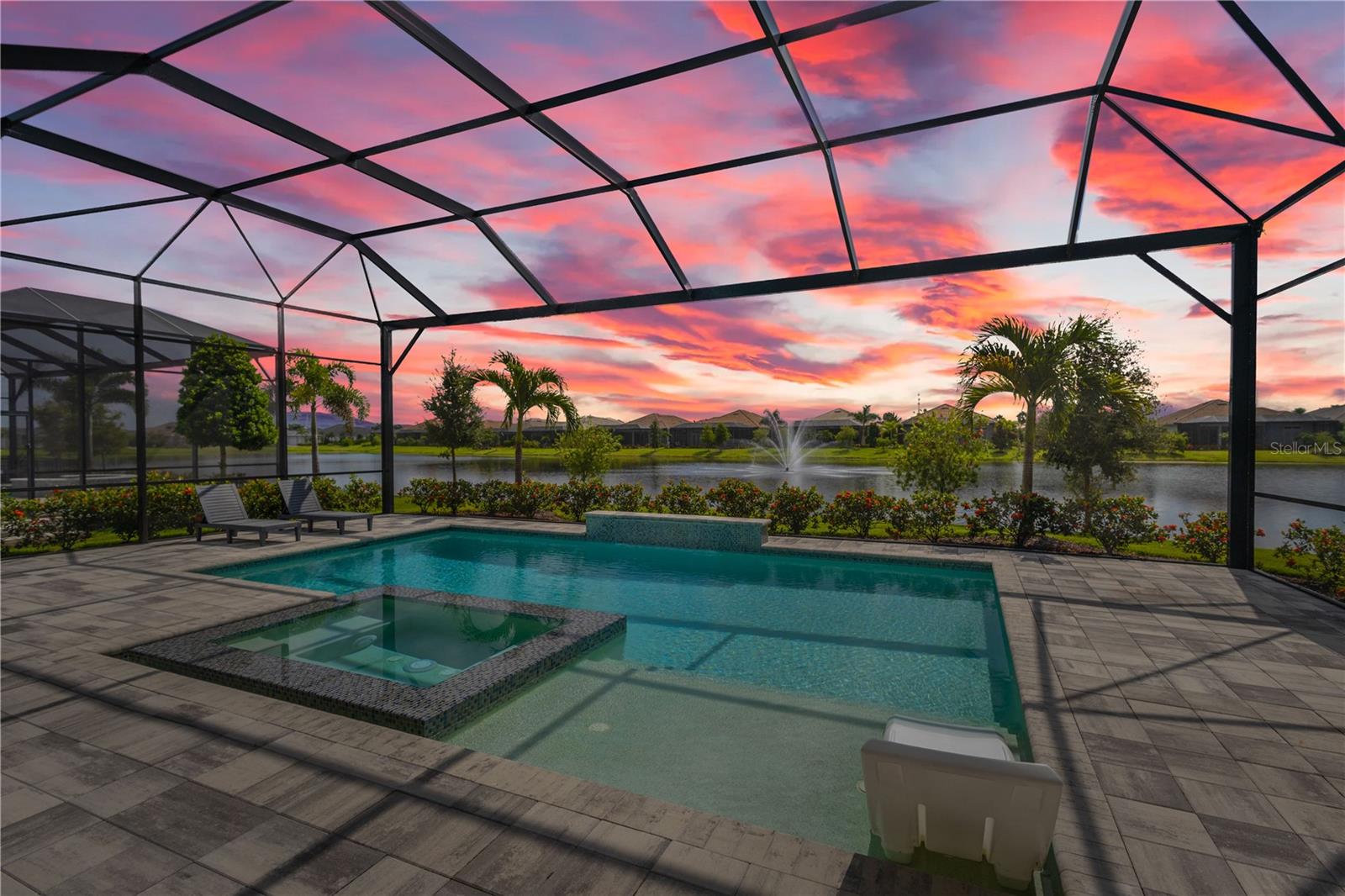 Single Family Residence in LAKEWOOD RANCH, FL - Daniel Dourado