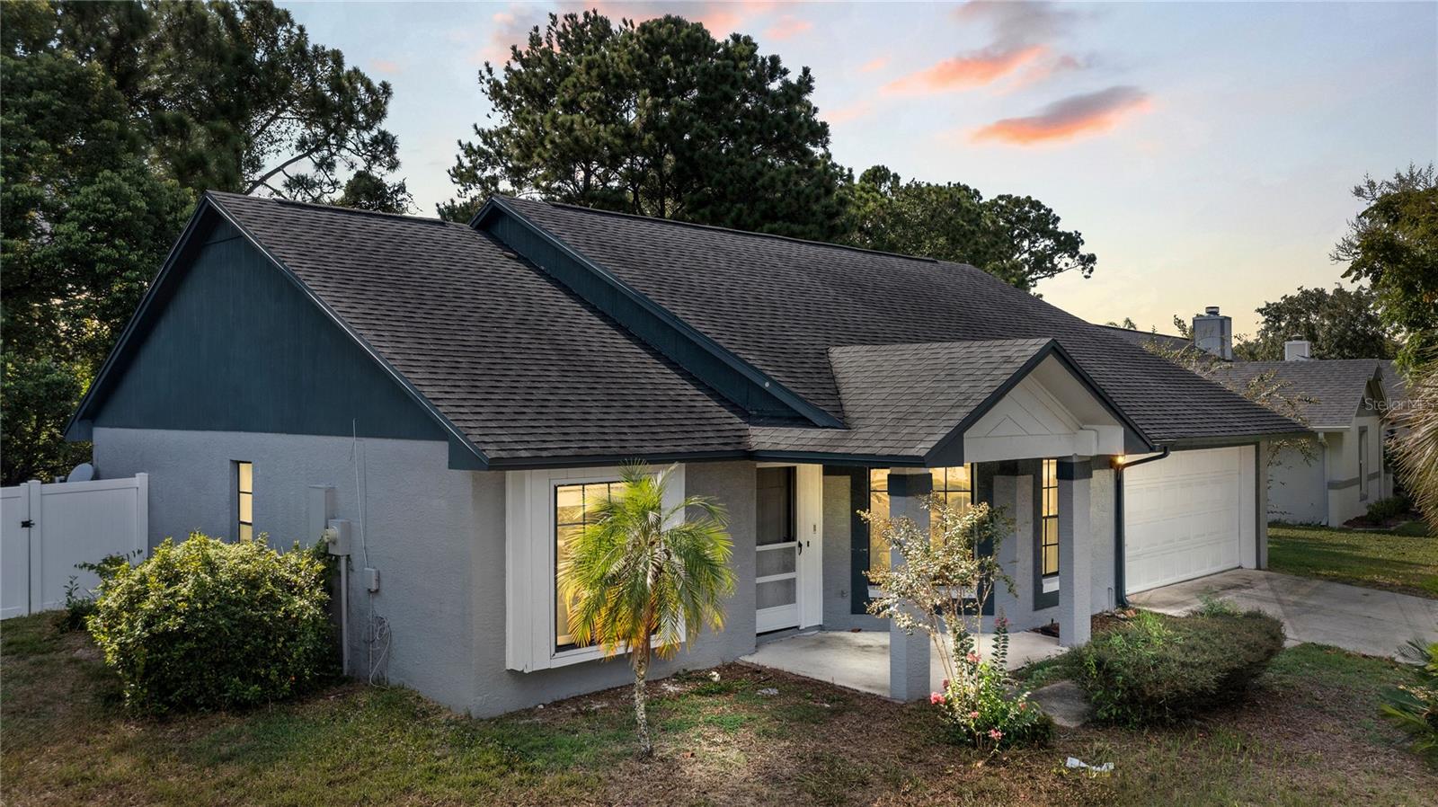 Single Family Residence em OVIEDO, FL - Daniel Dourado