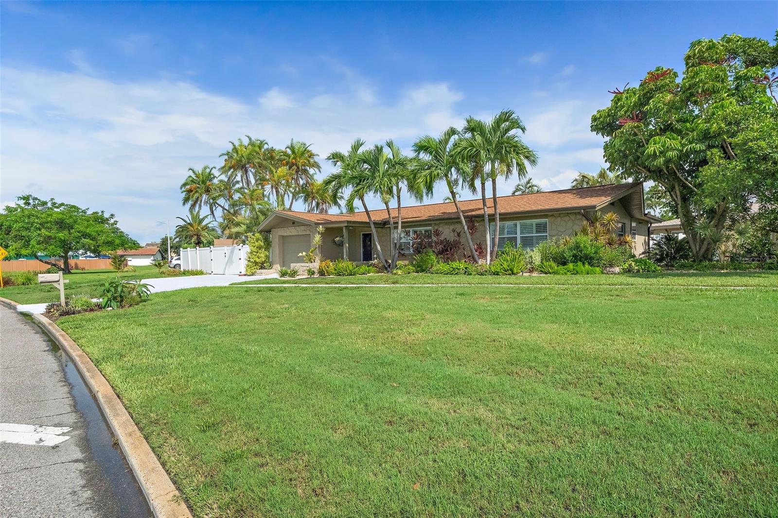 Single Family Residence em TIERRA VERDE, FL - Daniel Dourado