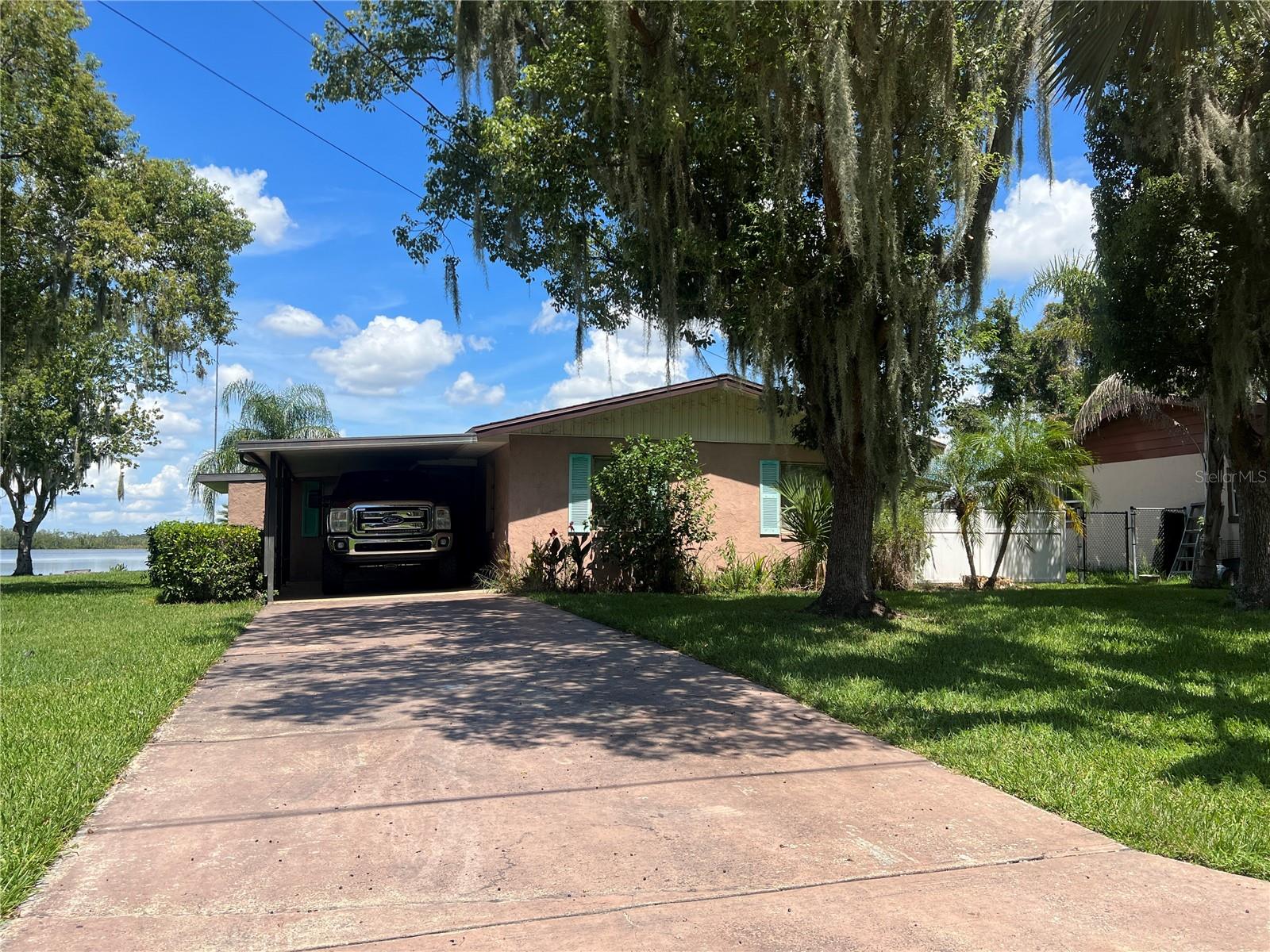 Single Family Residence in HAINES CITY, FL - Daniel Dourado