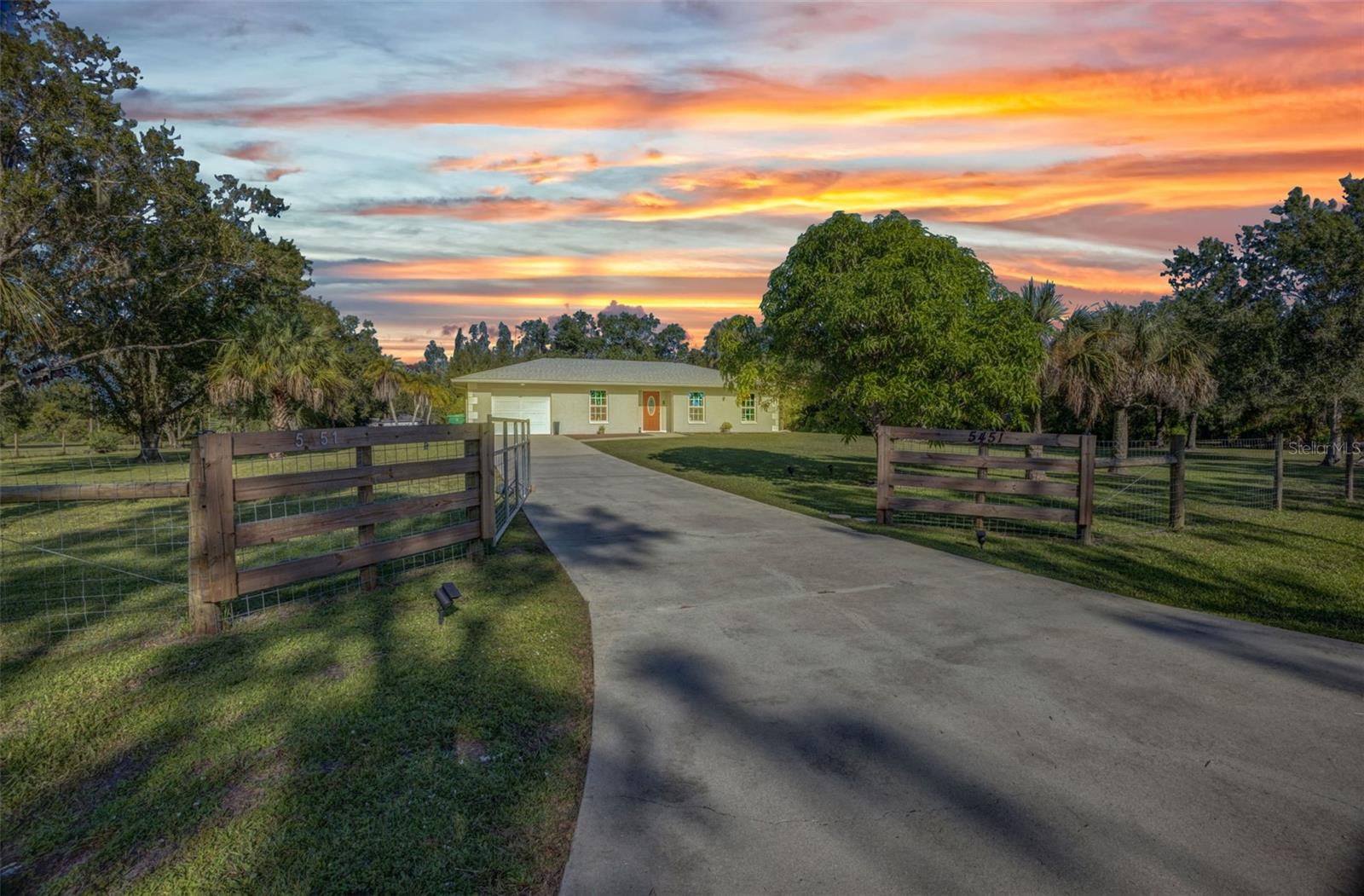 Single Family Residence em PUNTA GORDA, FL - Daniel Dourado