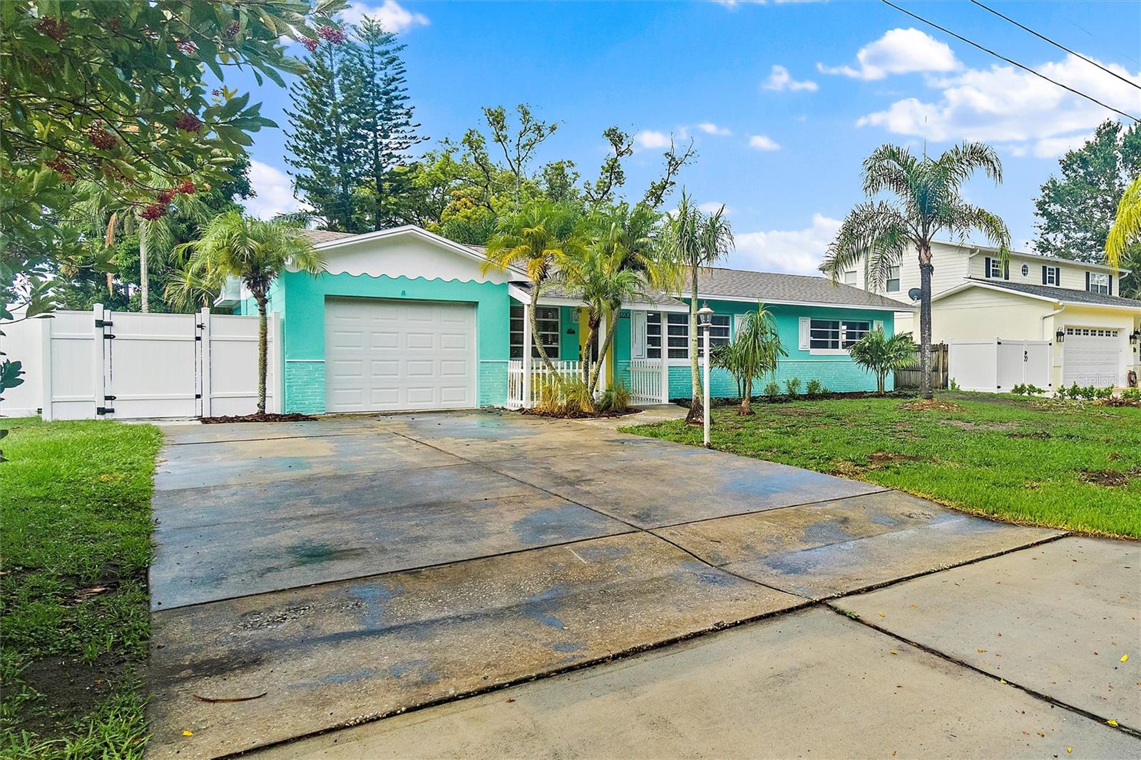 Single Family Residence em ST PETERSBURG, FL - Daniel Dourado