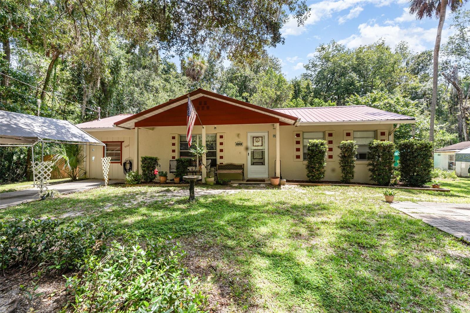 Single Family Residence em HOMOSASSA, FL - Daniel Dourado