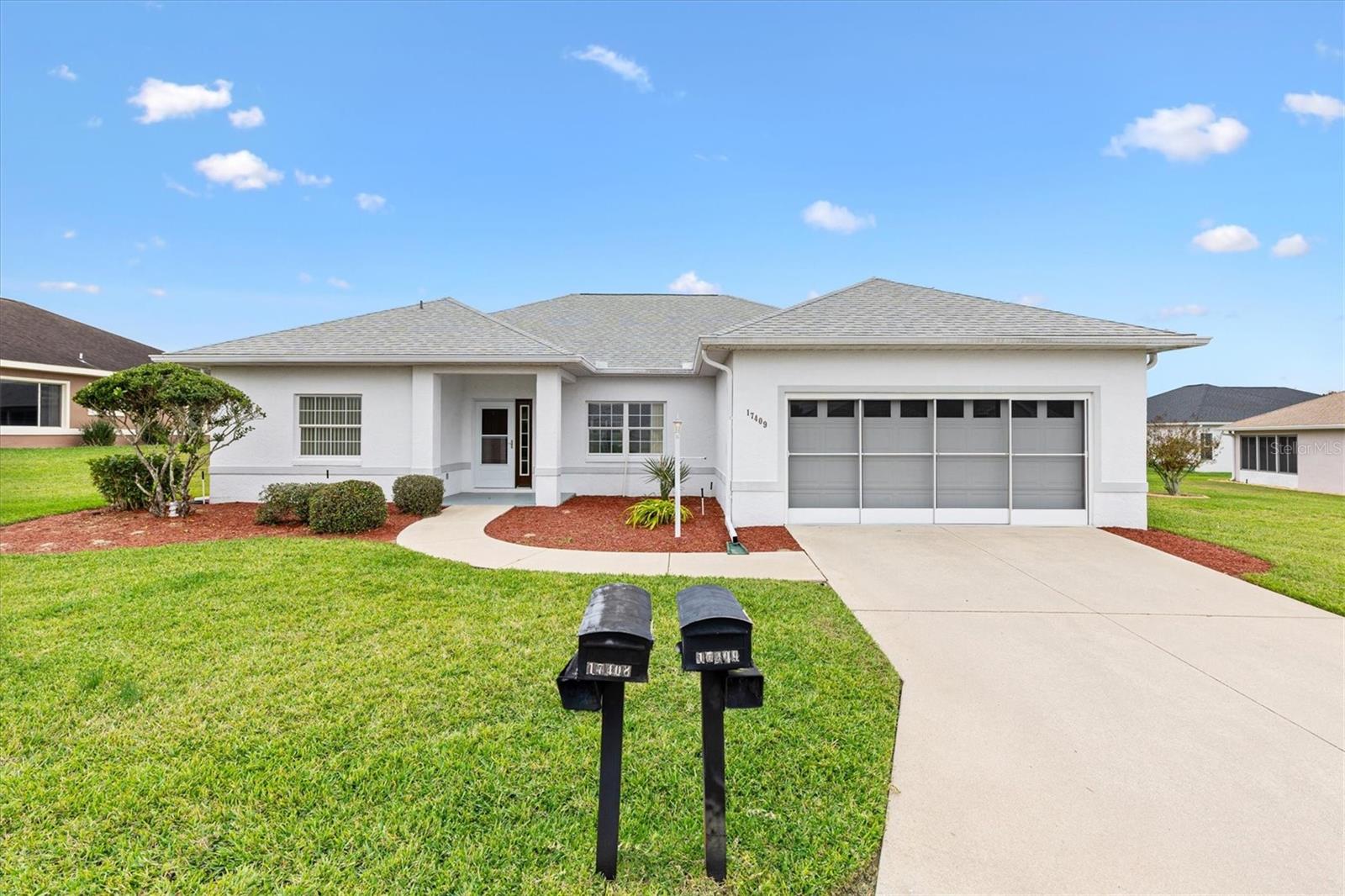 Single Family Residence in SUMMERFIELD, FL - Daniel Dourado