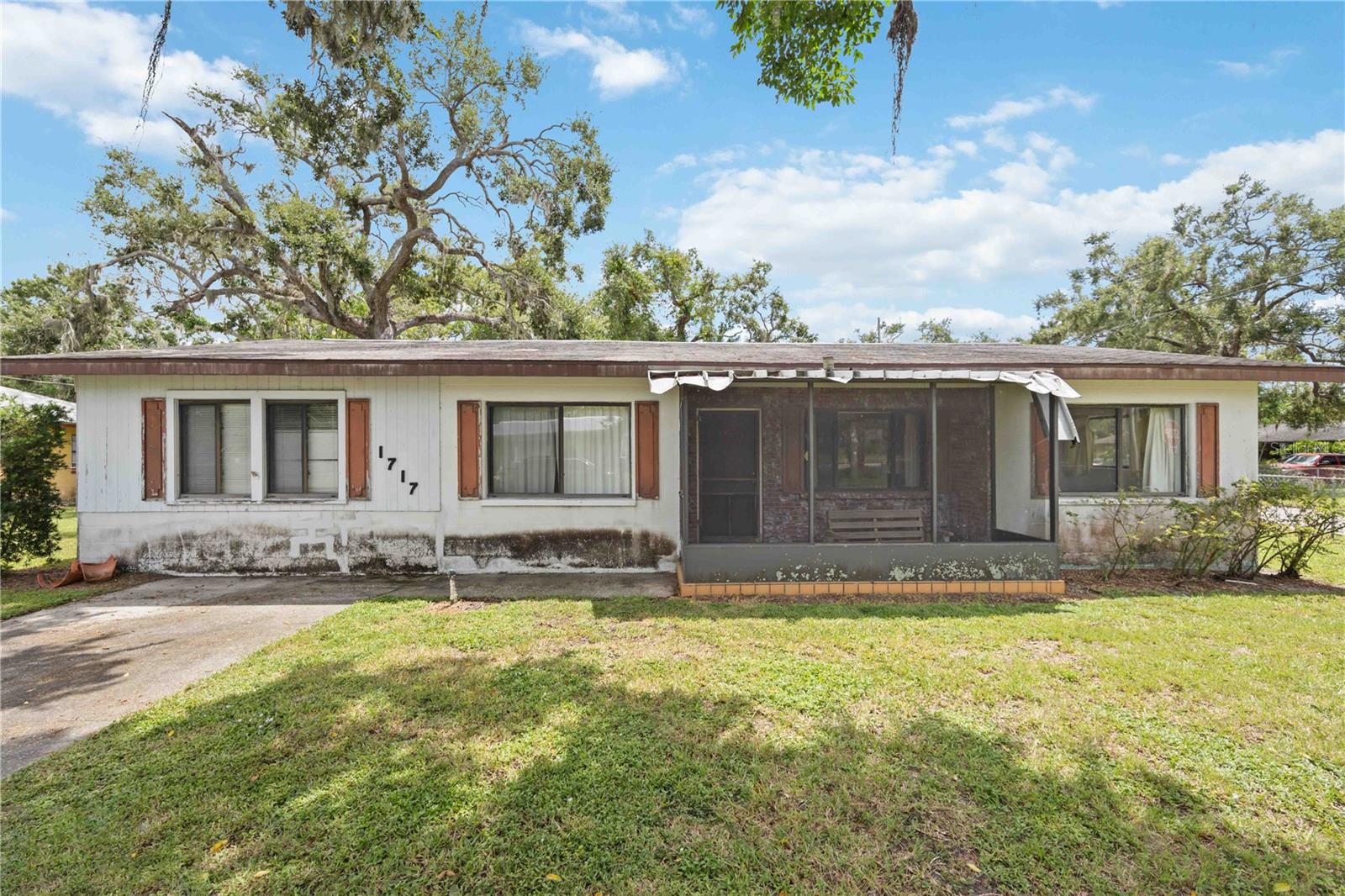 Single Family Residence em PALMETTO, FL - Daniel Dourado