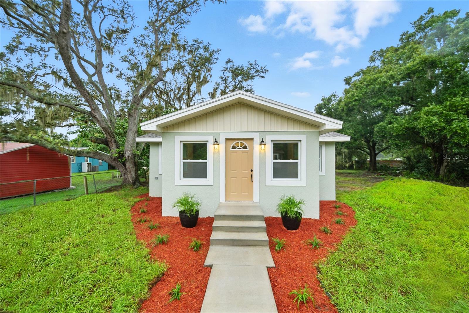 Single Family Residence in AUBURNDALE, FL - Daniel Dourado