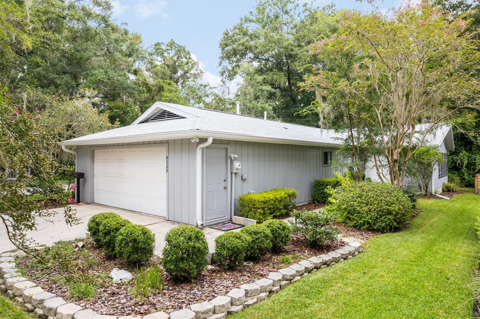 Single Family Residence in GAINESVILLE, FL - Daniel Dourado