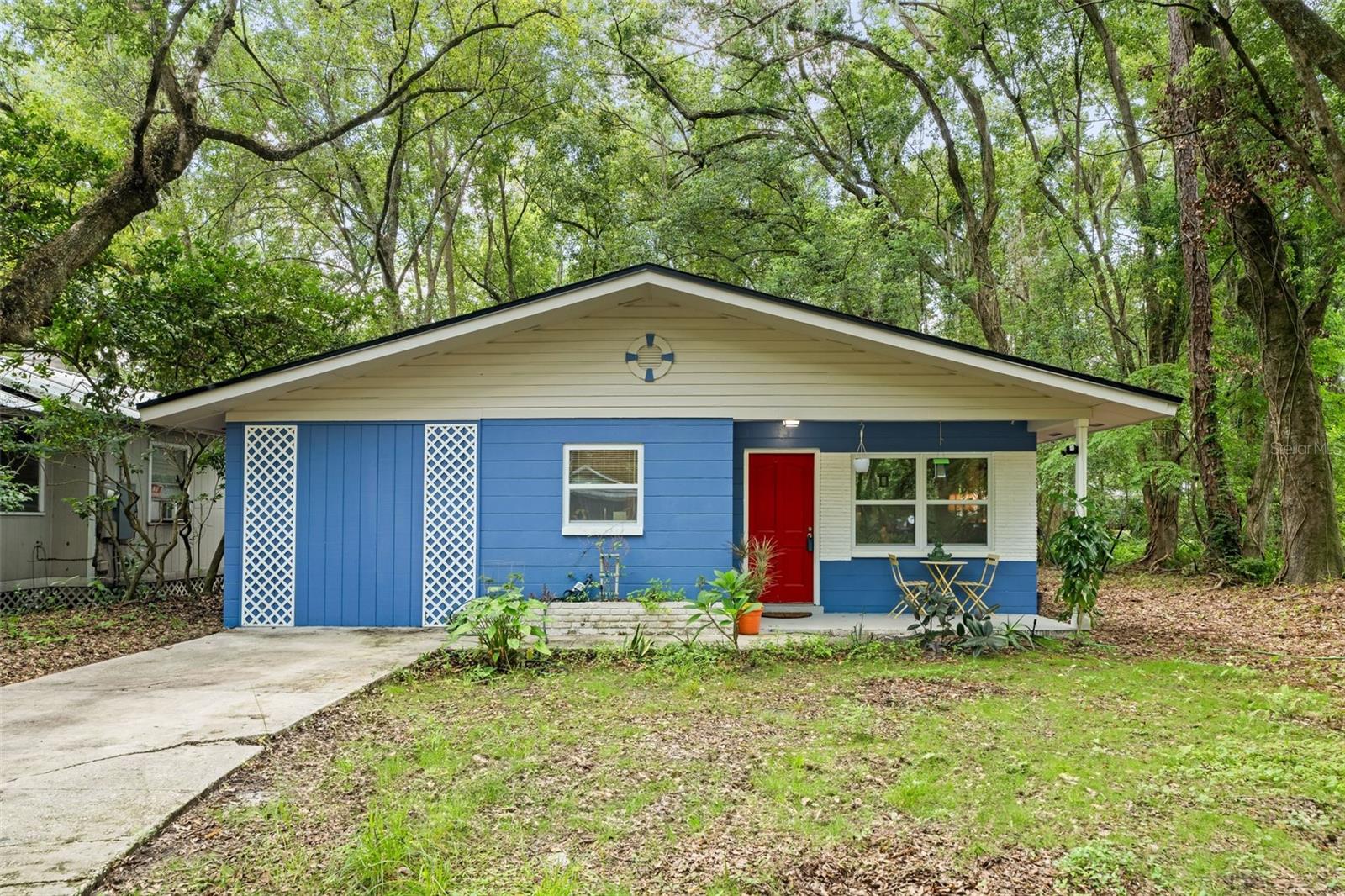 Single Family Residence in GAINESVILLE, FL - Daniel Dourado