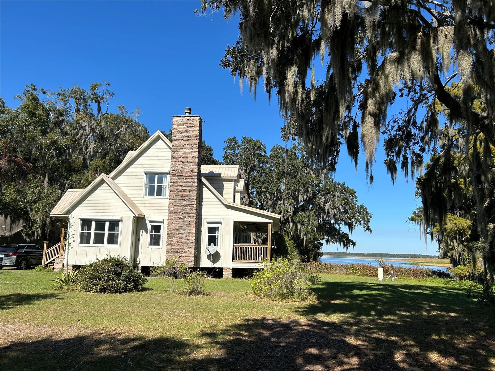 Single Family Residence in HAINES CITY, FL - Daniel Dourado