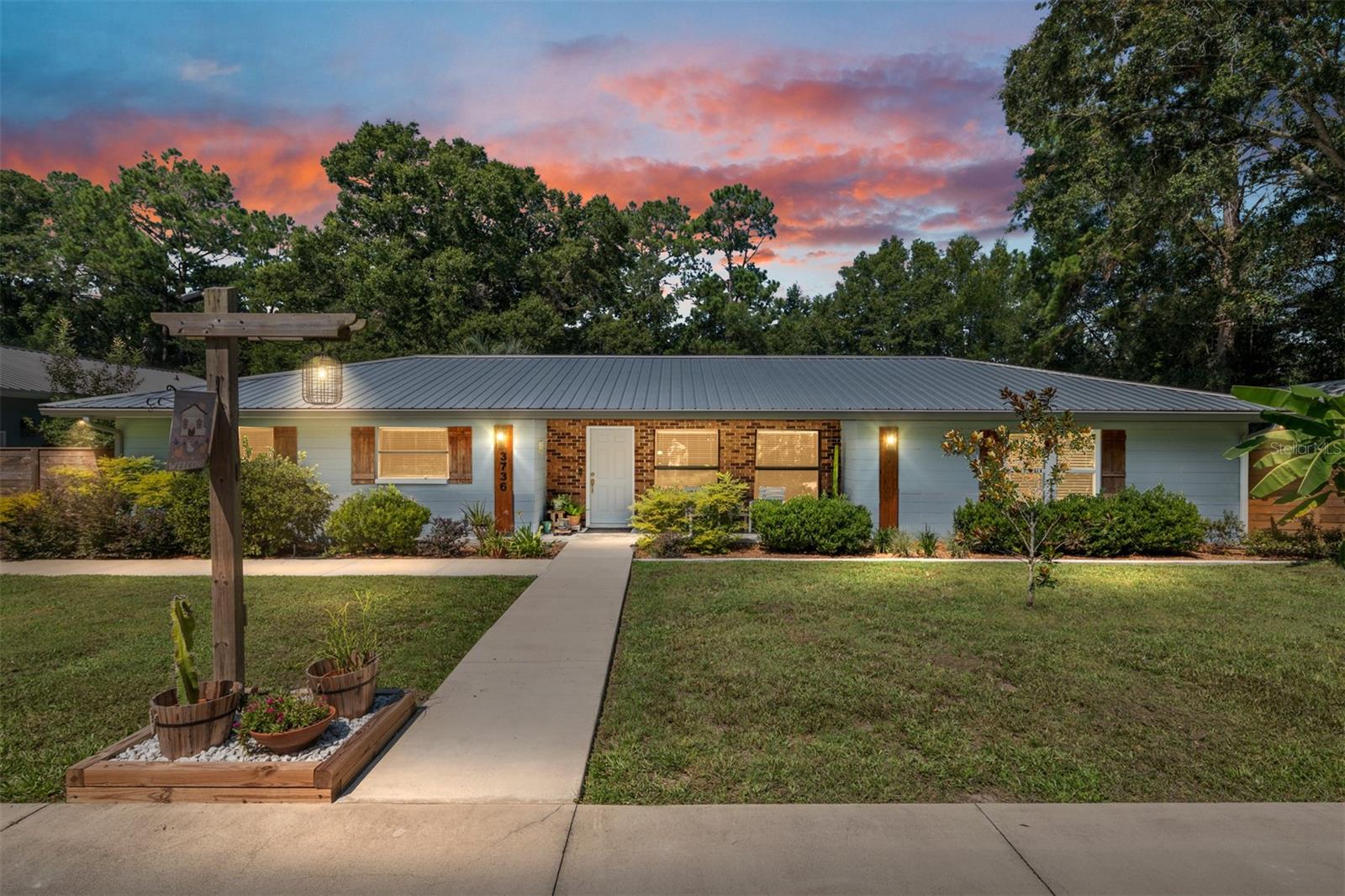 Single Family Residence in GAINESVILLE, FL - Daniel Dourado