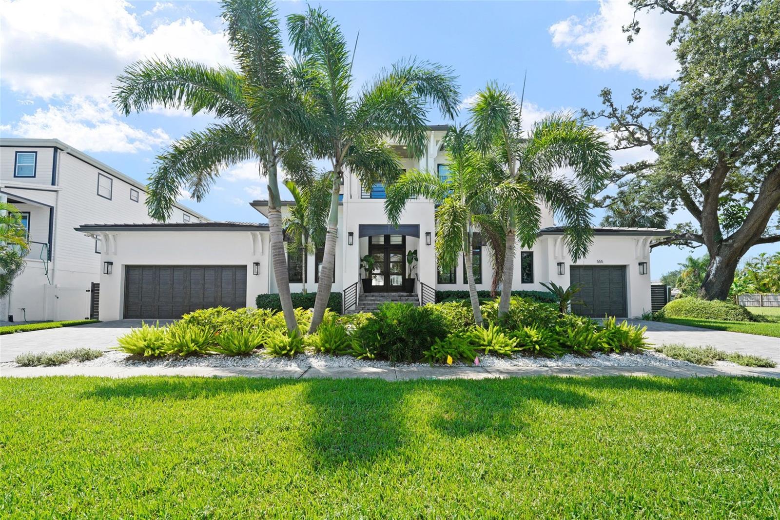 Single Family Residence in TAMPA, FL - Daniel Dourado