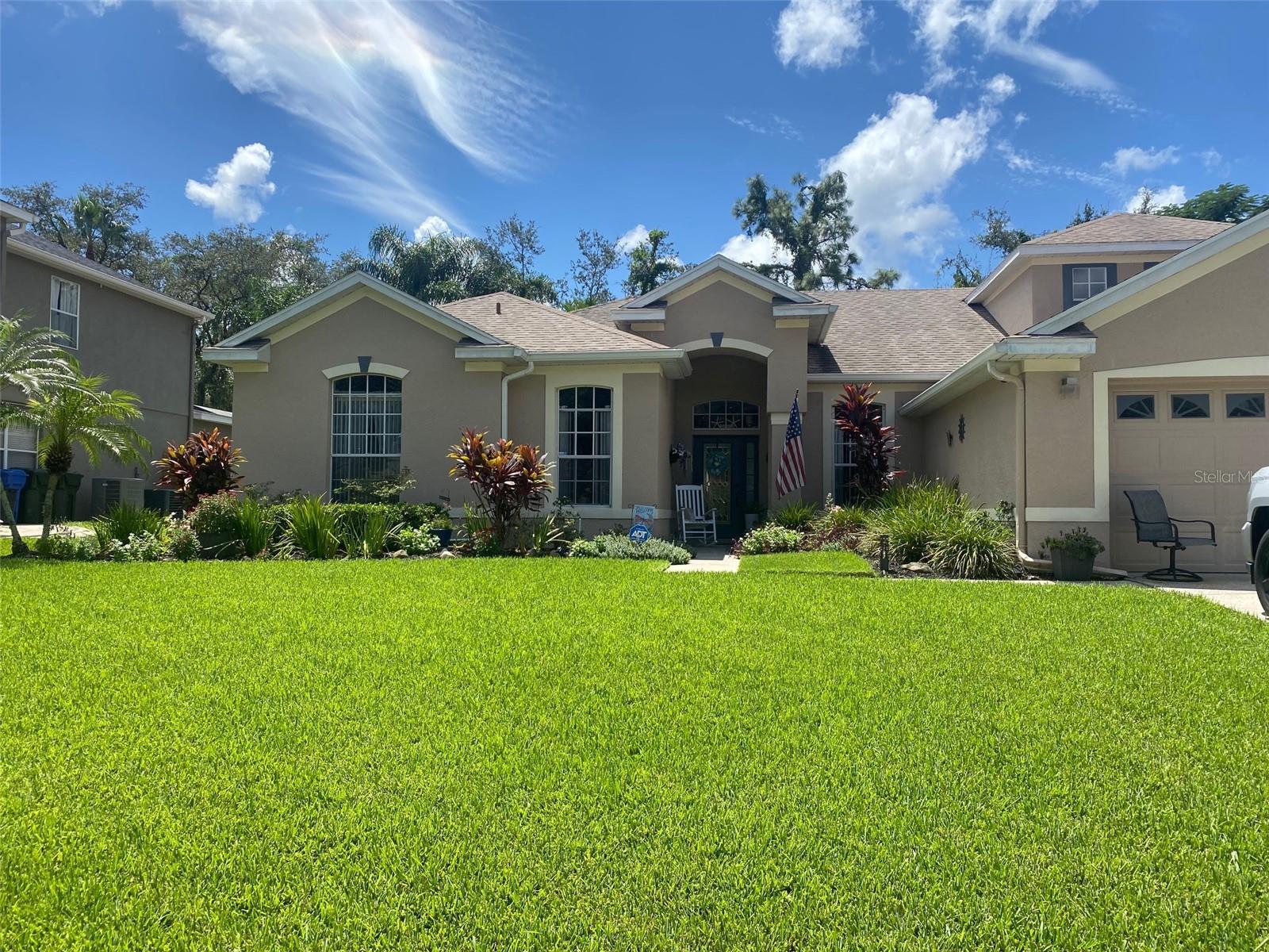 Single Family Residence em OVIEDO, FL - Daniel Dourado