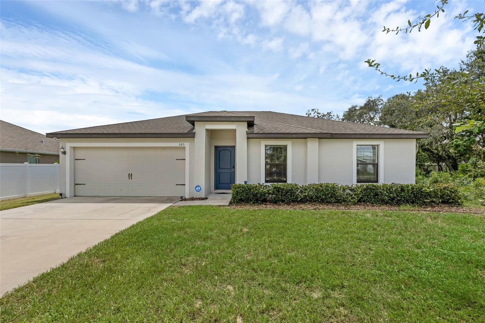Single Family Residence in POINCIANA, FL - Daniel Dourado