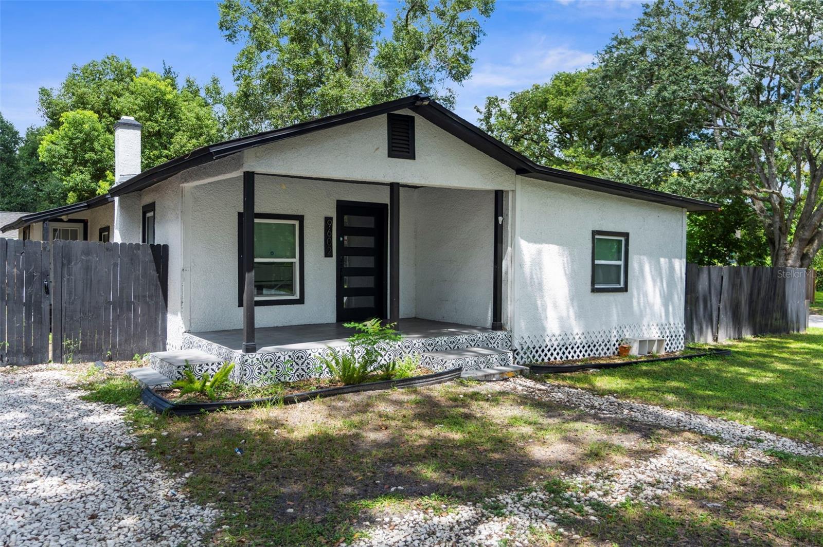 Single Family Residence in TAMPA, FL - Daniel Dourado