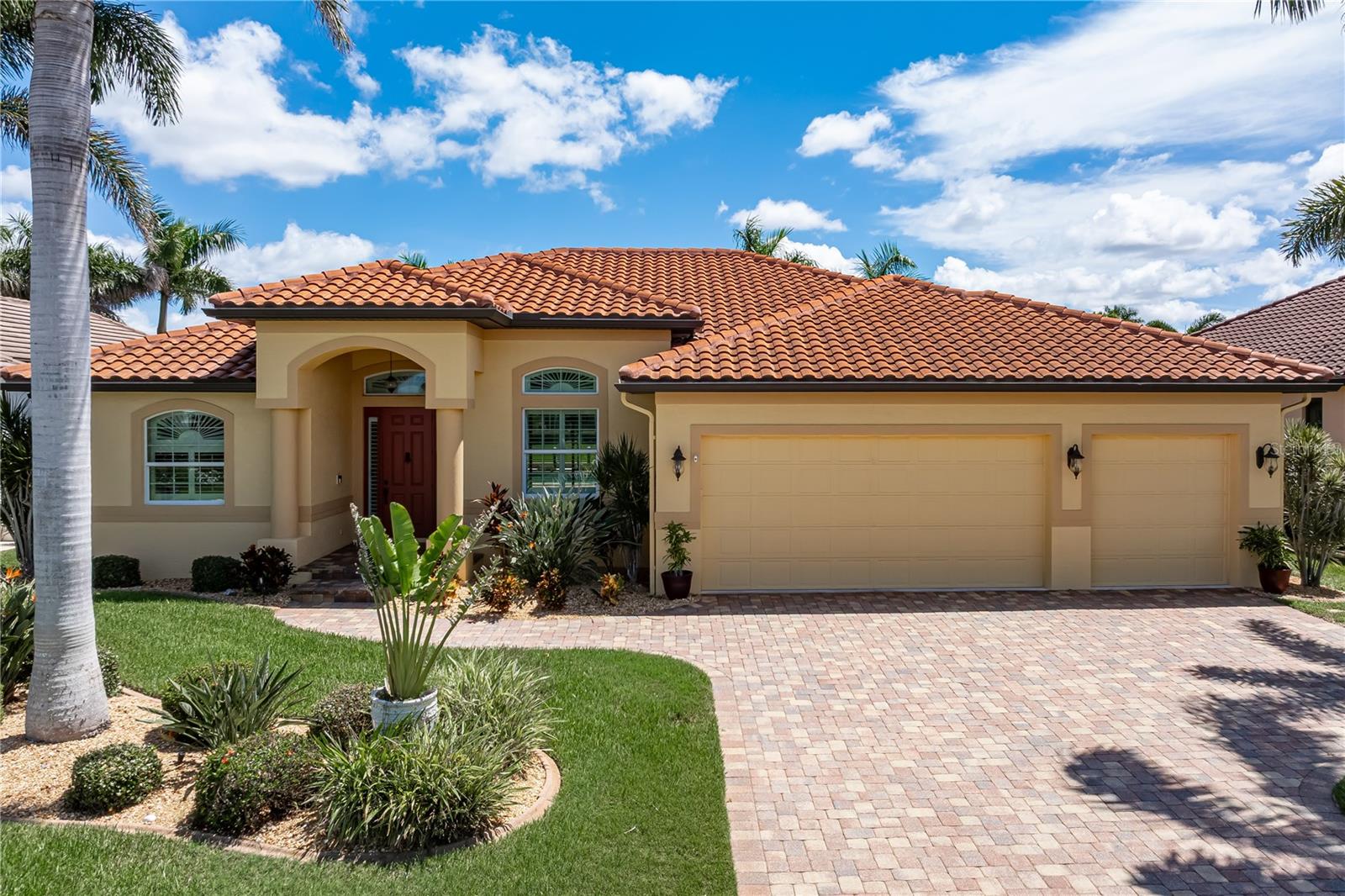 Single Family Residence em PUNTA GORDA, FL - Daniel Dourado