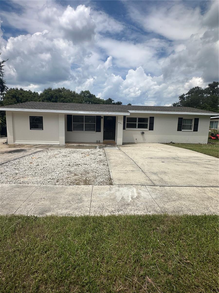 Single Family Residence in LAKE WALES, FL - Daniel Dourado