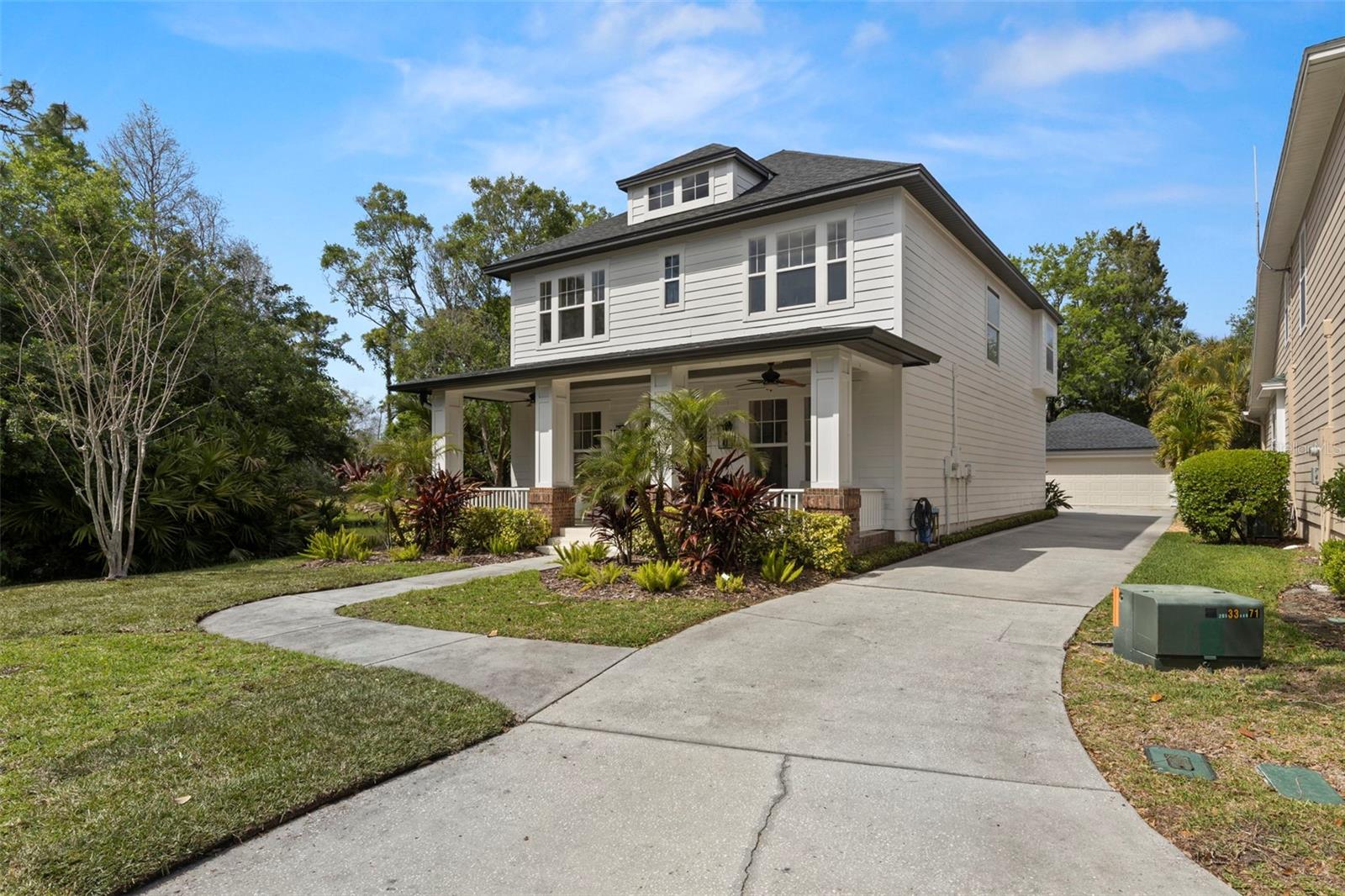 Single Family Residence in TAMPA, FL - Daniel Dourado