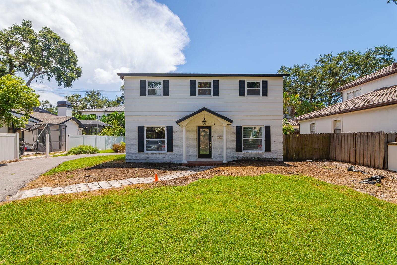 Single Family Residence in TAMPA, FL - Daniel Dourado