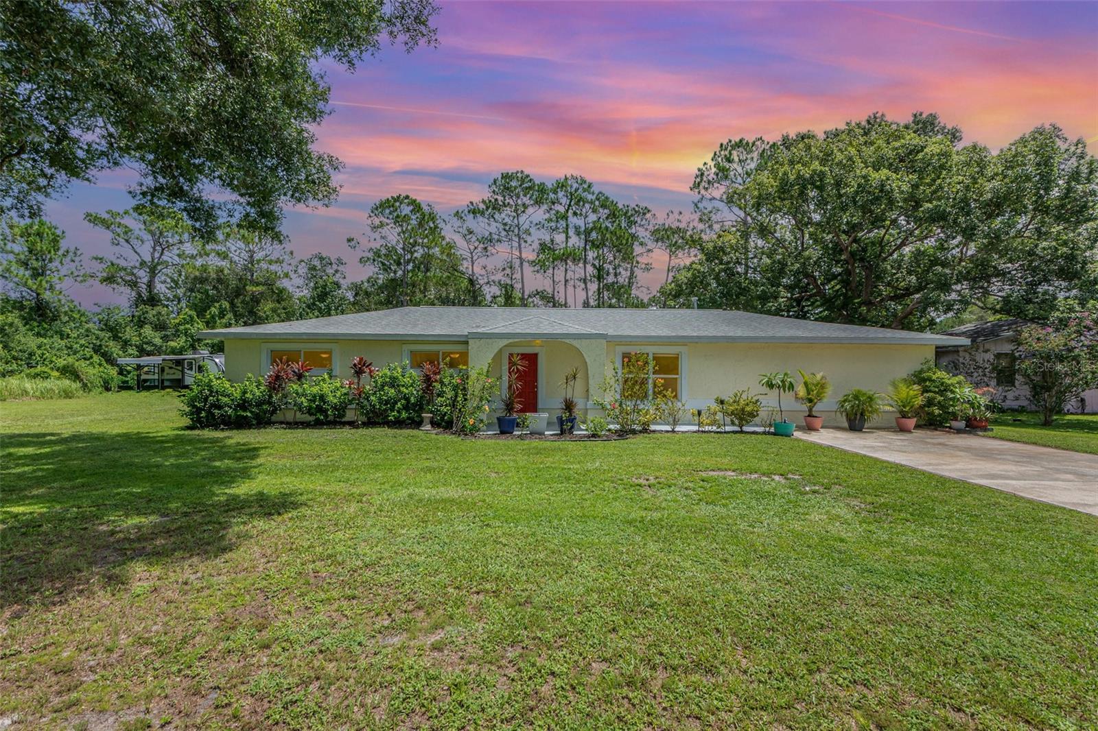 Single Family Residence in DAYTONA BEACH, FL - Daniel Dourado